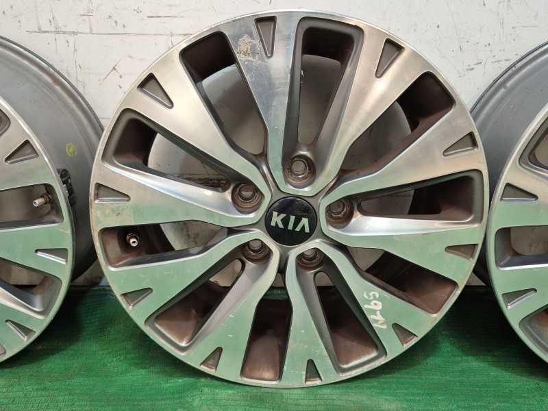 Recambio de juego llantas para kia cee´d (jd) 1.4 crdi 90 referencia OEM IAM   