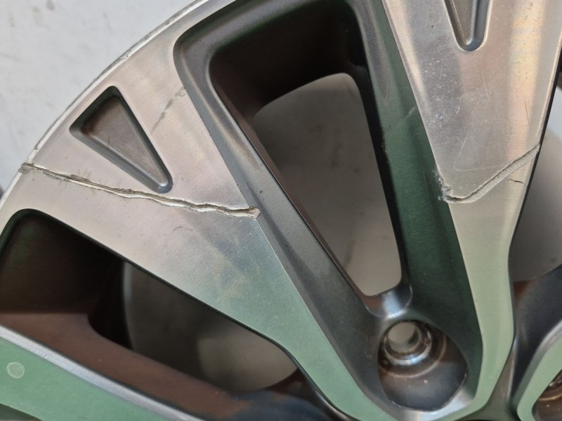 Recambio de juego llantas para kia cee´d (jd) 1.4 crdi 90 referencia OEM IAM   