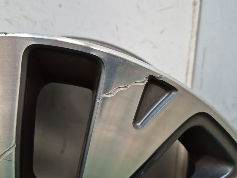 Recambio de juego llantas para kia cee´d (jd) 1.4 crdi 90 referencia OEM IAM   