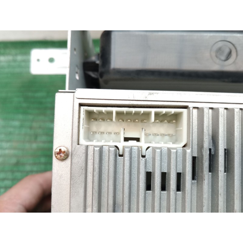 Recambio de sistema audio / radio cd para ssangyong kyron 200 xdi premium 4wd referencia OEM IAM   