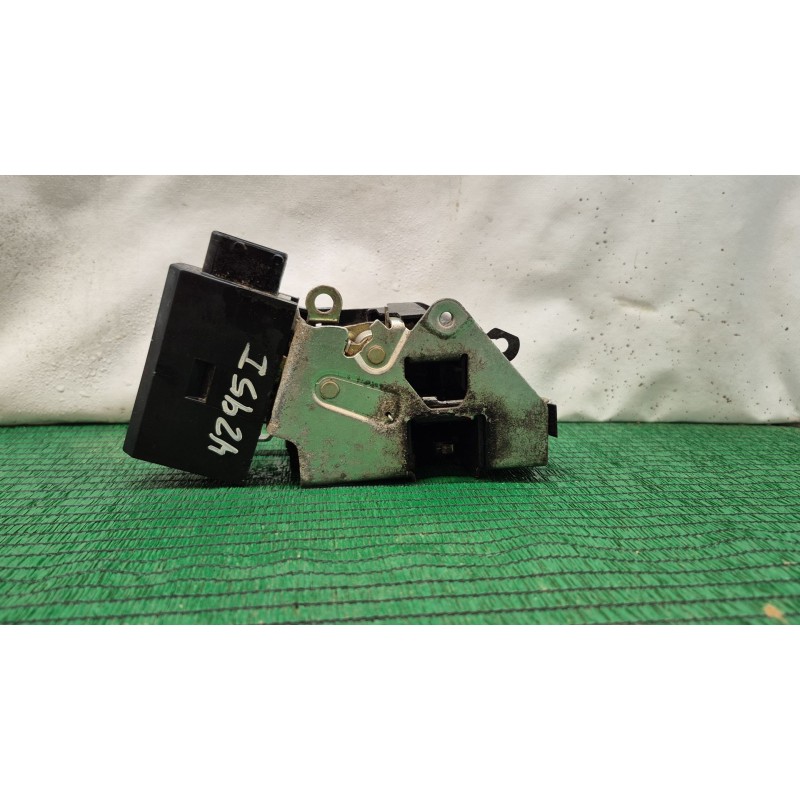 Recambio de cerradura maletero / porton para bmw 3 coupé (e36) 318 is referencia OEM IAM 8353012 8353012 8353012