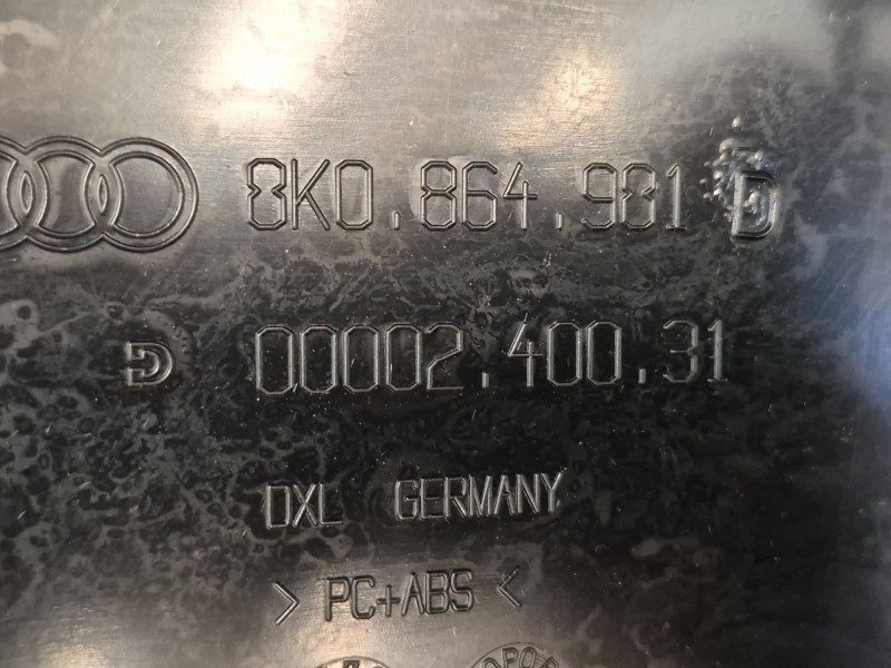 Recambio de consola central trasera para audi s5 cabriolet (8f7) referencia OEM IAM 8K0864981D 8K0864981D 0000240031