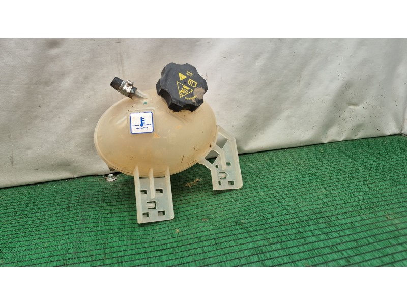 Recambio de deposito expansion para fiat 500x (334_) 1.3 d multijet (334axh1a) referencia OEM IAM 68249136AA 68249136AA 68249136