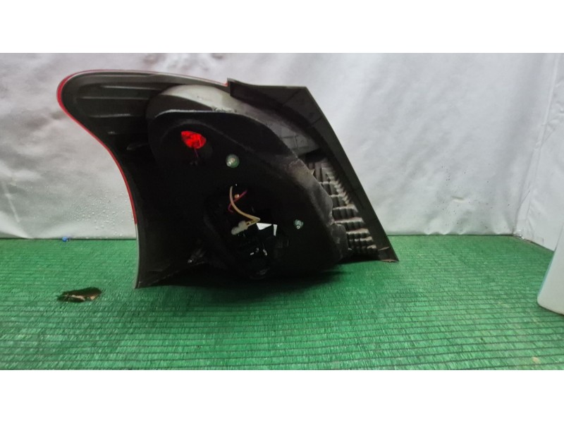 Recambio de piloto trasero derecho para toyota yaris (_p13_) 1.4 d (nlp130_) referencia OEM IAM   