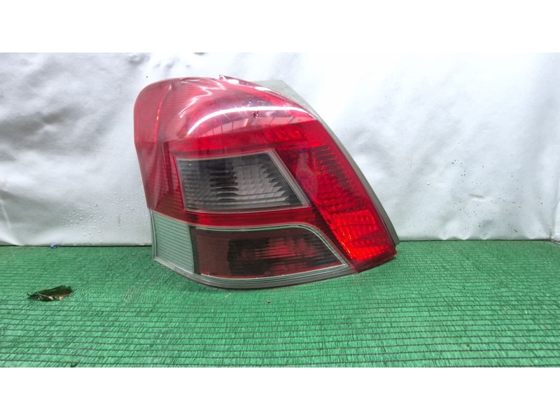 Recambio de piloto trasero izquierdo para toyota yaris (_p13_) 1.4 d (nlp130_) referencia OEM IAM   