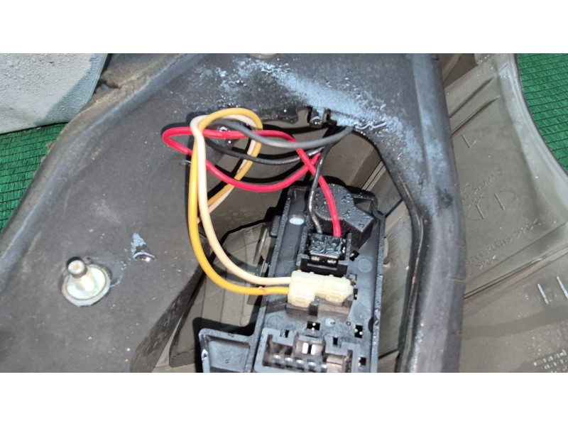 Recambio de piloto trasero izquierdo para toyota yaris (_p13_) 1.4 d (nlp130_) referencia OEM IAM   