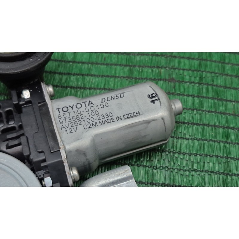 Recambio de elevalunas delantero derecho para toyota yaris (_p13_) 1.4 d (nlp130_) referencia OEM IAM 857100D100 857100D100 8571