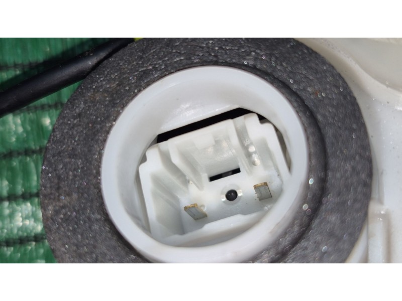 Recambio de cerradura puerta trasera derecha para toyota yaris (_p13_) 1.4 d (nlp130_) referencia OEM IAM   