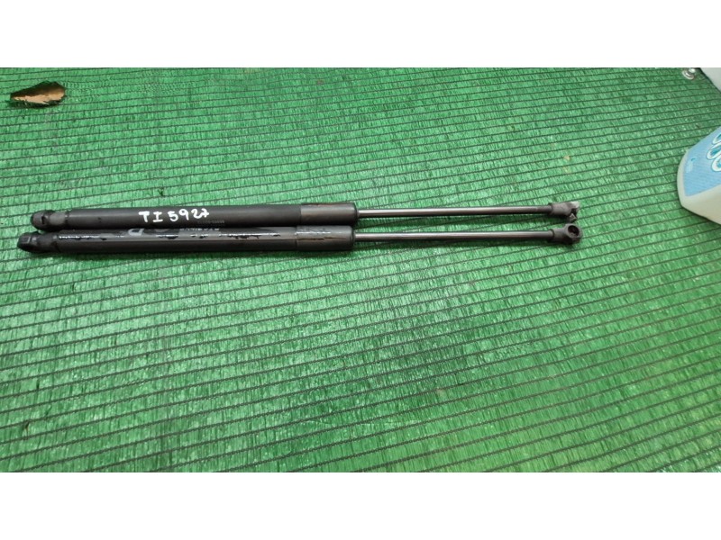 Recambio de cerradura puerta trasera derecha para toyota yaris (_p13_) 1.4 d (nlp130_) referencia OEM IAM   