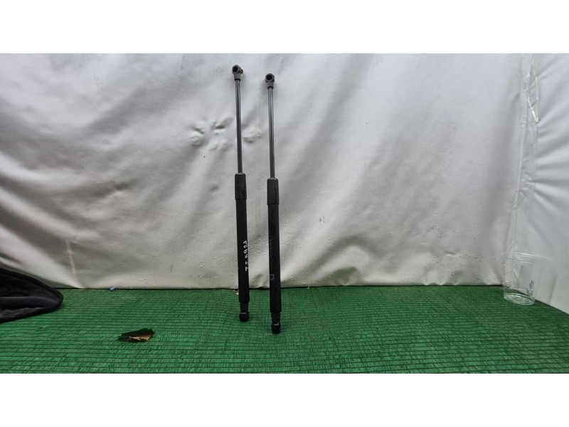 Recambio de cerradura puerta trasera derecha para toyota yaris (_p13_) 1.4 d (nlp130_) referencia OEM IAM   