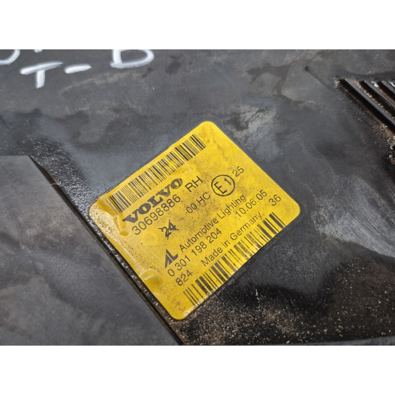 Recambio de piloto trasero derecho para toyota yaris (_p13_) 1.4 d (nlp130_) referencia OEM IAM 30698886 30698886 30698886