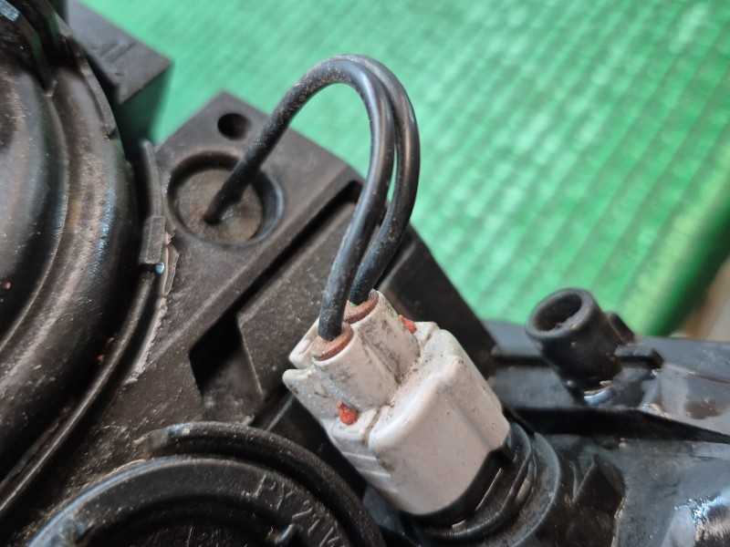 Recambio de piloto trasero derecho para toyota yaris (_p13_) 1.4 d (nlp130_) referencia OEM IAM 30698886 30698886 30698886