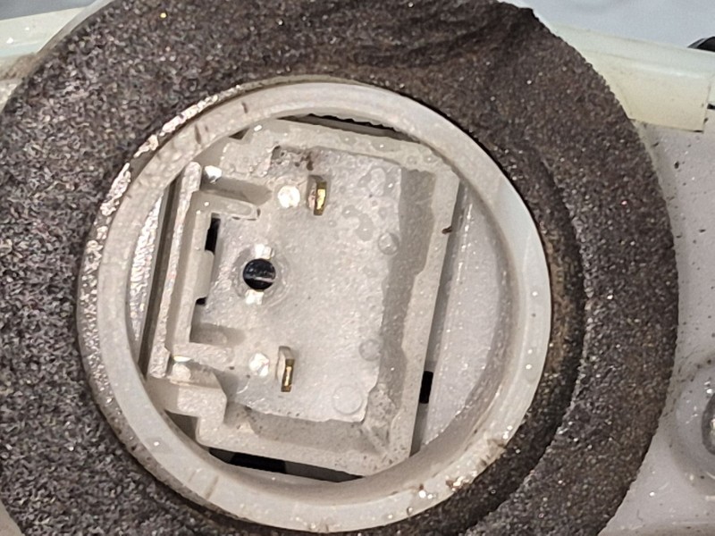 Recambio de cerradura puerta trasera izquierda para toyota yaris (_p13_) 1.4 d (nlp130_) referencia OEM IAM   