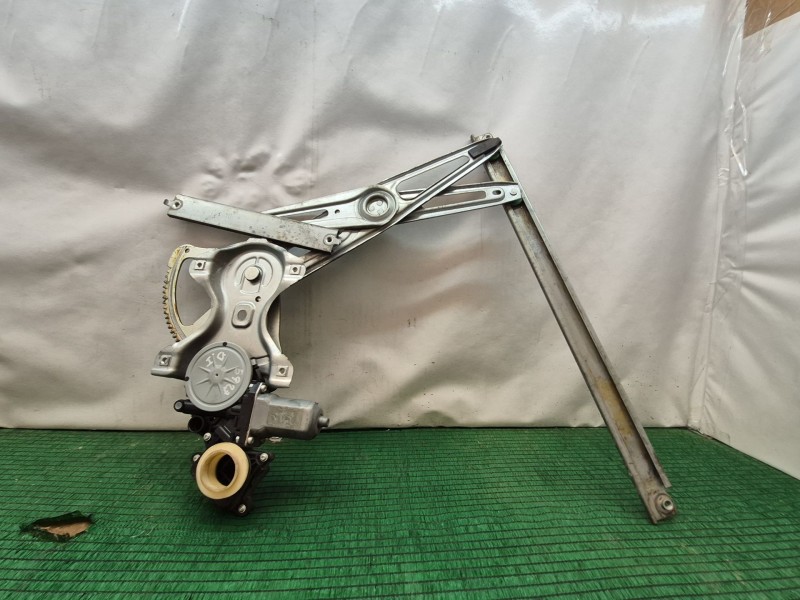 Recambio de elevalunas delantero izquierdo para toyota yaris (_p13_) 1.4 d (nlp130_) referencia OEM IAM   