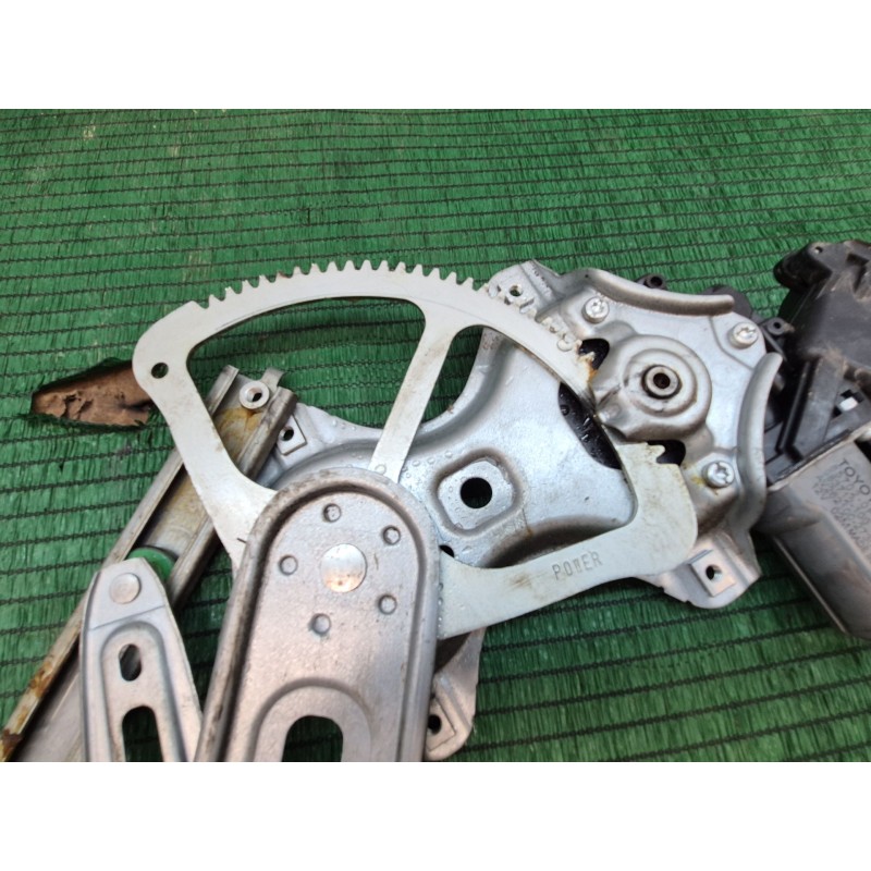 Recambio de elevalunas delantero izquierdo para toyota yaris (_p13_) 1.4 d (nlp130_) referencia OEM IAM   