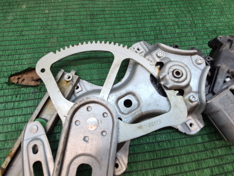 Recambio de elevalunas delantero izquierdo para toyota yaris (_p13_) 1.4 d (nlp130_) referencia OEM IAM   