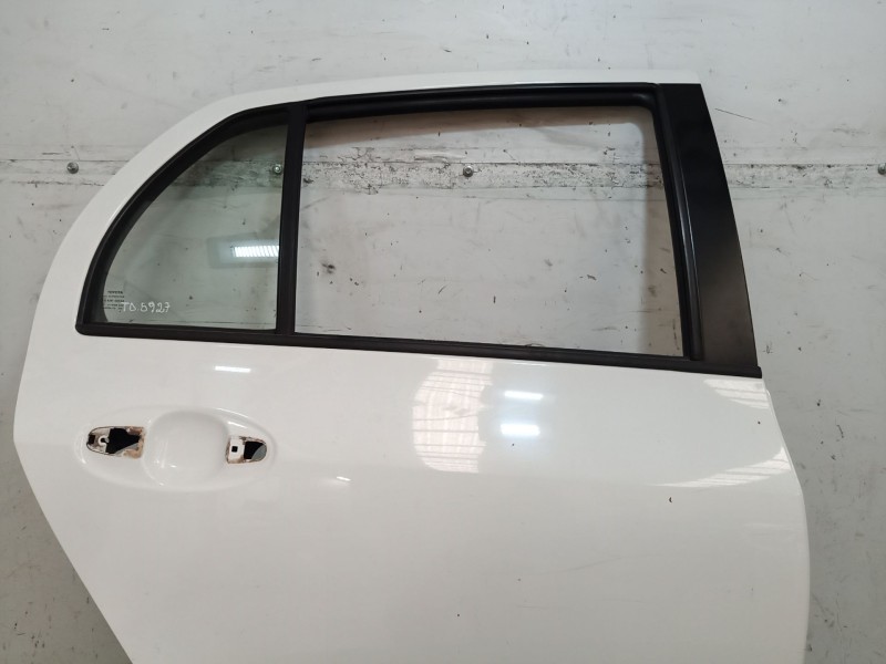 Recambio de puerta trasera derecha para toyota yaris (_p13_) 1.4 d (nlp130_) referencia OEM IAM   