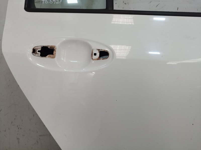 Recambio de puerta trasera derecha para toyota yaris (_p13_) 1.4 d (nlp130_) referencia OEM IAM   