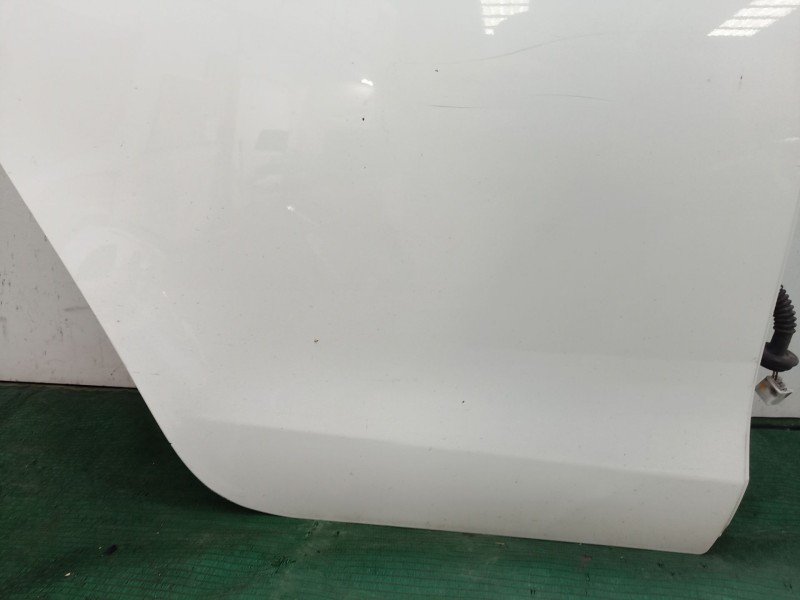 Recambio de puerta trasera derecha para toyota yaris (_p13_) 1.4 d (nlp130_) referencia OEM IAM   