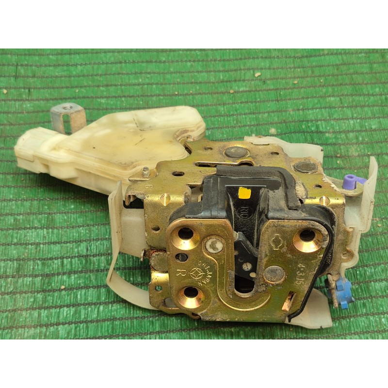 Recambio de cerradura puerta delantera derecha para nissan x-trail (t30) comfort referencia OEM IAM   