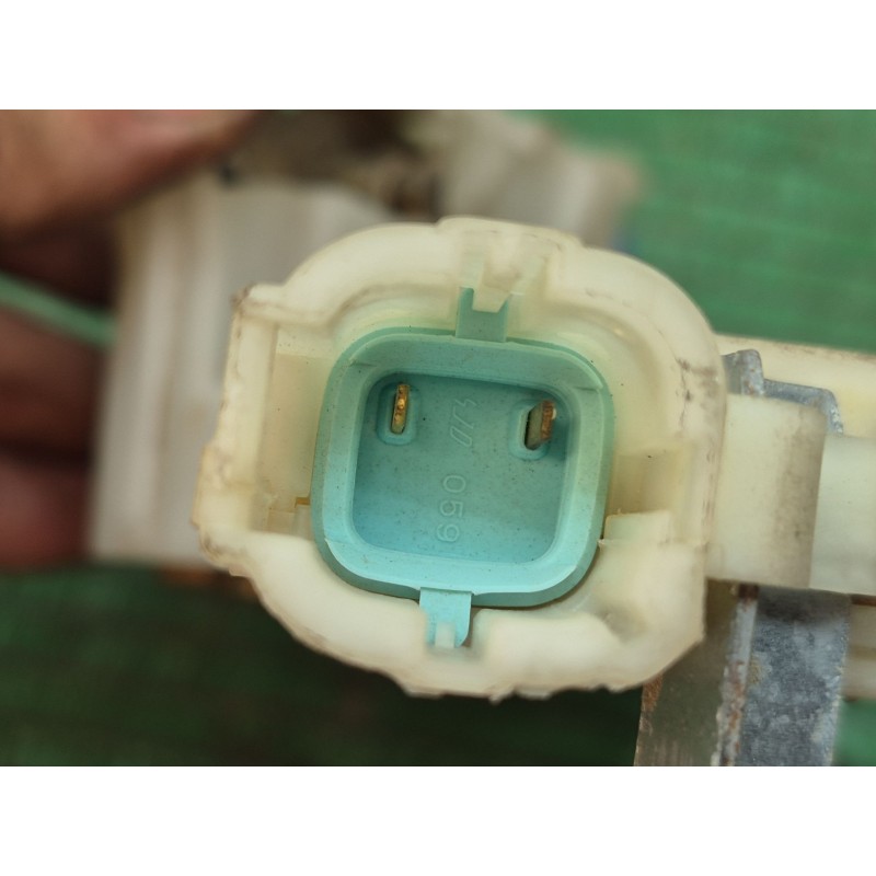 Recambio de cerradura puerta delantera derecha para nissan x-trail (t30) comfort referencia OEM IAM   