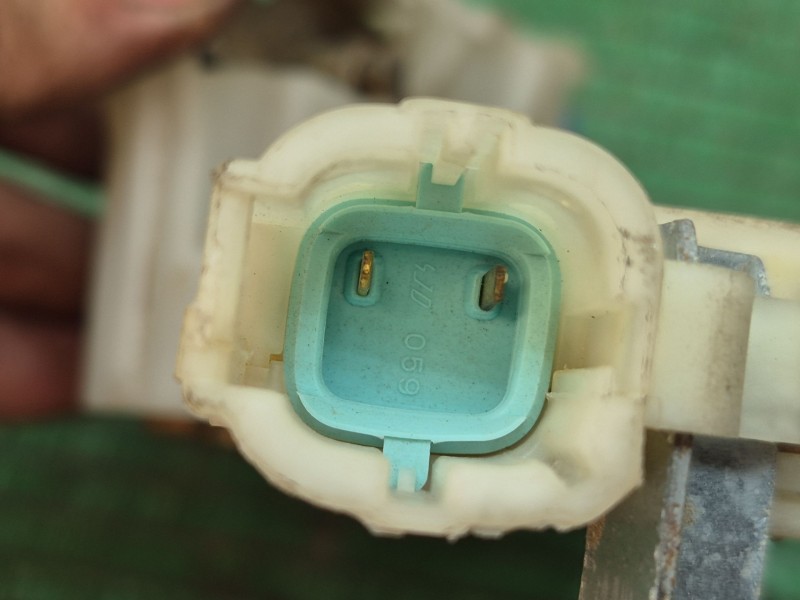 Recambio de cerradura puerta delantera derecha para nissan x-trail (t30) comfort referencia OEM IAM   