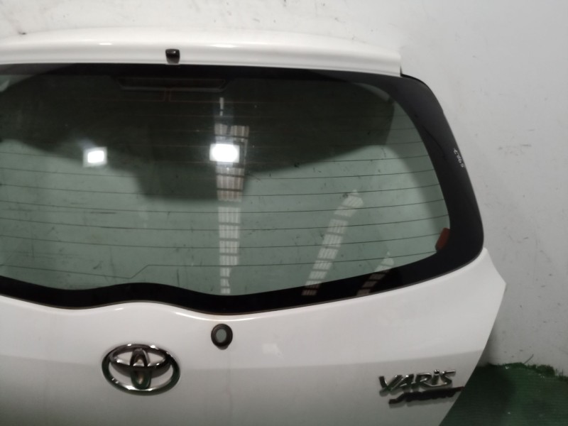 Recambio de porton trasero para toyota yaris (_p13_) 1.4 d (nlp130_) referencia OEM IAM   