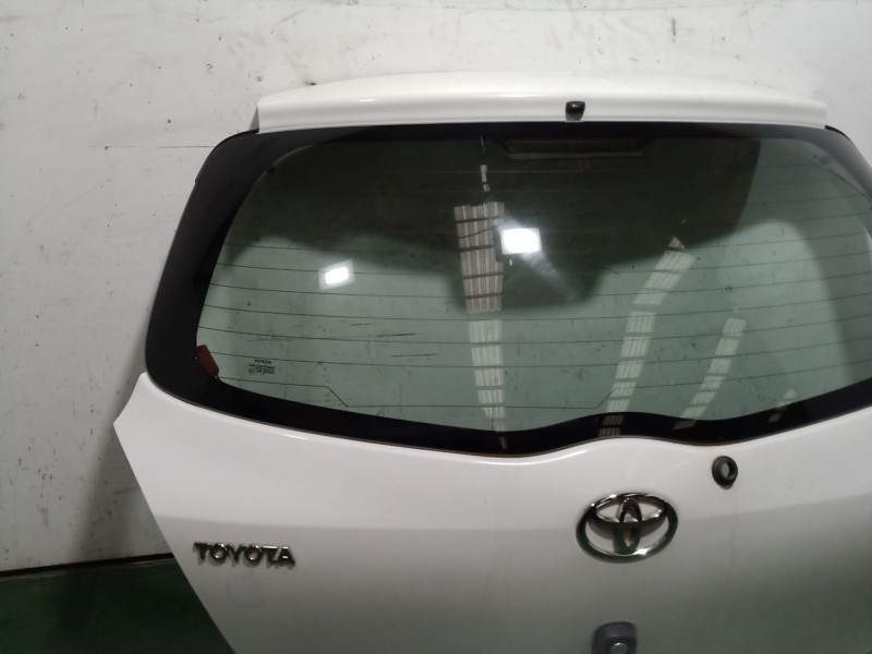 Recambio de porton trasero para toyota yaris (_p13_) 1.4 d (nlp130_) referencia OEM IAM   