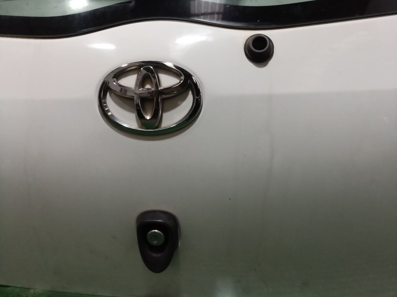 Recambio de porton trasero para toyota yaris (_p13_) 1.4 d (nlp130_) referencia OEM IAM   