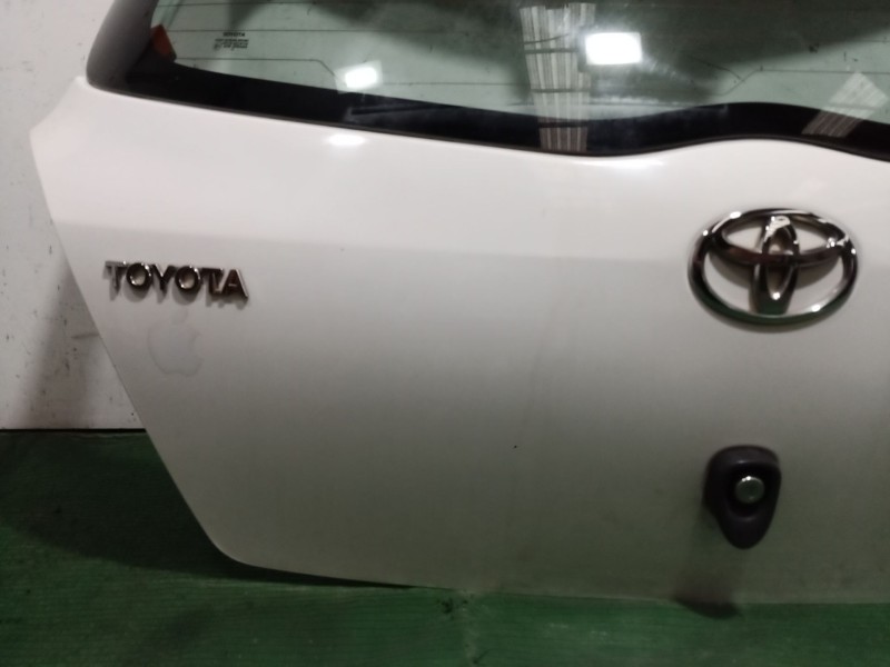 Recambio de porton trasero para toyota yaris (_p13_) 1.4 d (nlp130_) referencia OEM IAM   