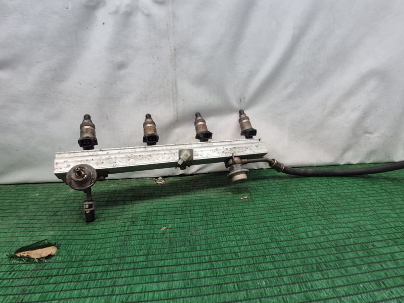 Recambio de rampa inyectora para honda cr-v (rd1/3) básico (rd1) referencia OEM IAM   