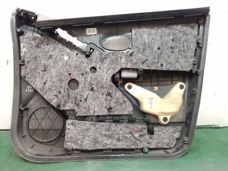 Recambio de guarnecido puerta delantera izquierda para toyota yaris (_p13_) 1.4 d (nlp130_) referencia OEM IAM   