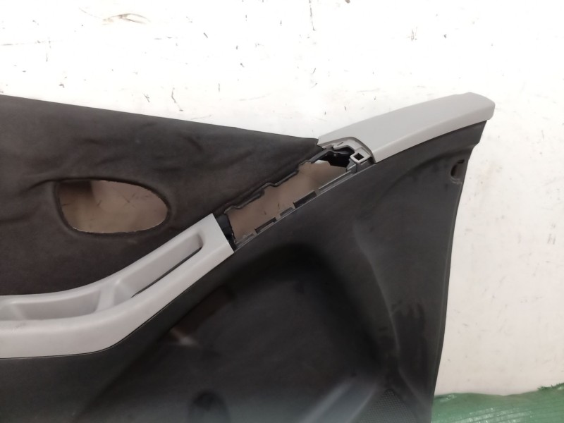 Recambio de guarnecido puerta delantera izquierda para toyota yaris (_p13_) 1.4 d (nlp130_) referencia OEM IAM   