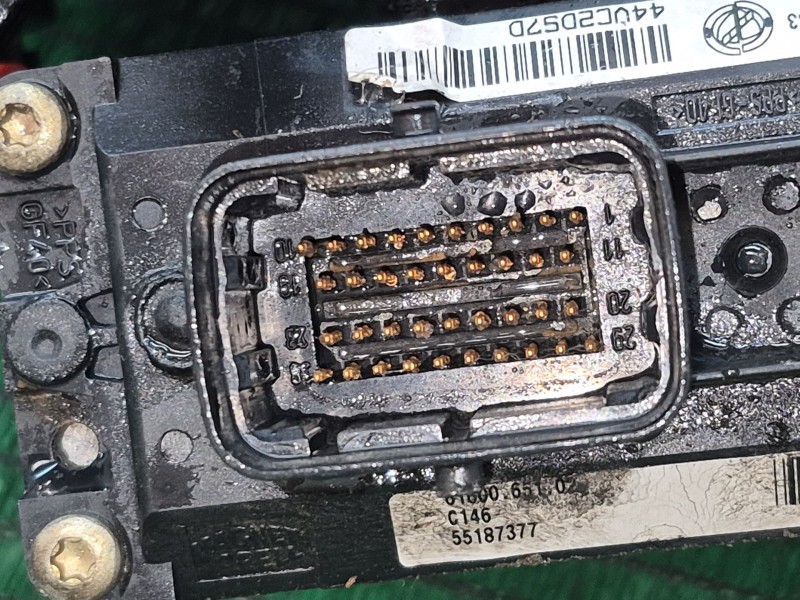 Recambio de caja mariposa para fiat punto berlina (188) 1.2 8v referencia OEM IAM   