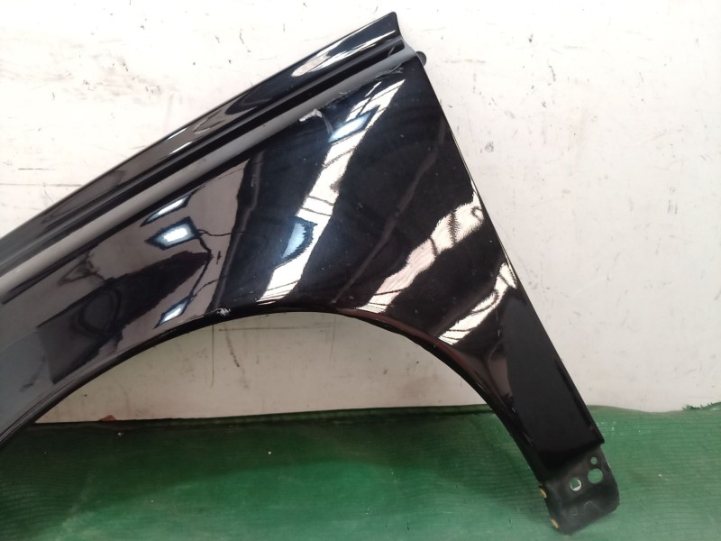 Recambio de aleta delantera izquierda para volvo v50 (545) 1.8 referencia OEM IAM   