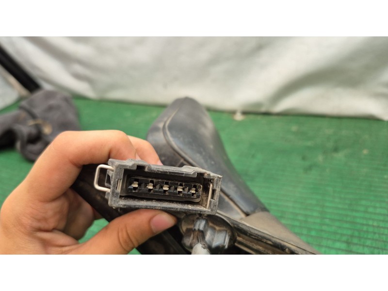 Recambio de retrovisor izquierdo para volkswagen passat berlina (3b2) comfortline referencia OEM IAM   