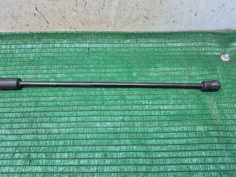 Recambio de amortiguadores capo para opel insignia sports tourer cosmo referencia OEM IAM   