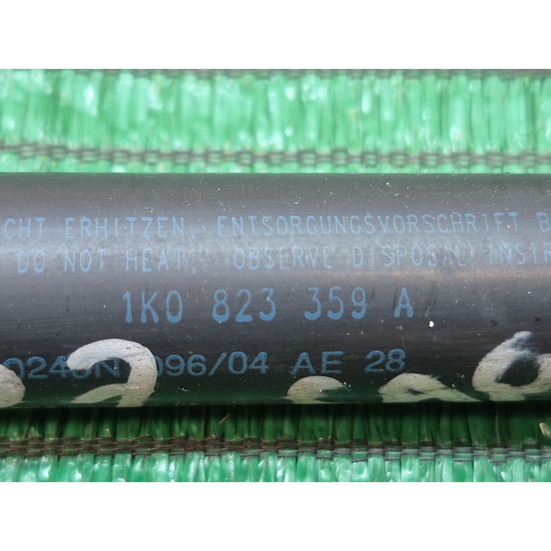 Recambio de amortiguadores capo para opel insignia sports tourer cosmo referencia OEM IAM   