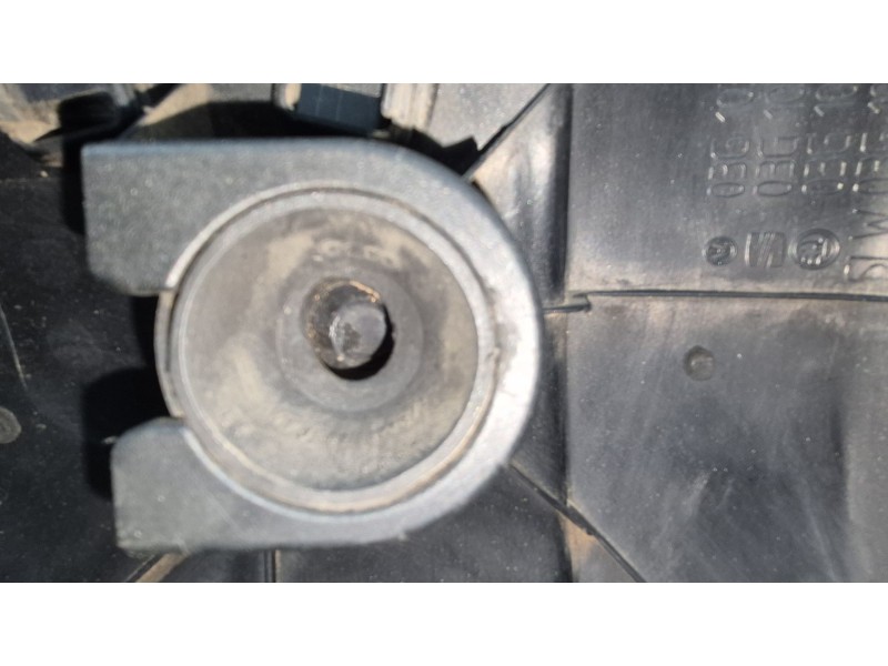 Recambio de tapa maletero para audi a3 (8p) 2.0 tdi referencia OEM IAM 03G103925J 03G103925J 03G103925J