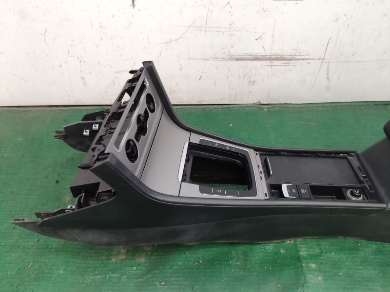Recambio de consola central trasera para audi q5 (fyb, fyg) 2.0 tdi quattro referencia OEM IAM   