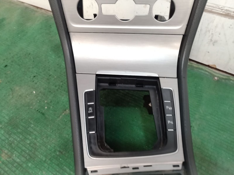 Recambio de consola central trasera para audi q5 (fyb, fyg) 2.0 tdi quattro referencia OEM IAM   