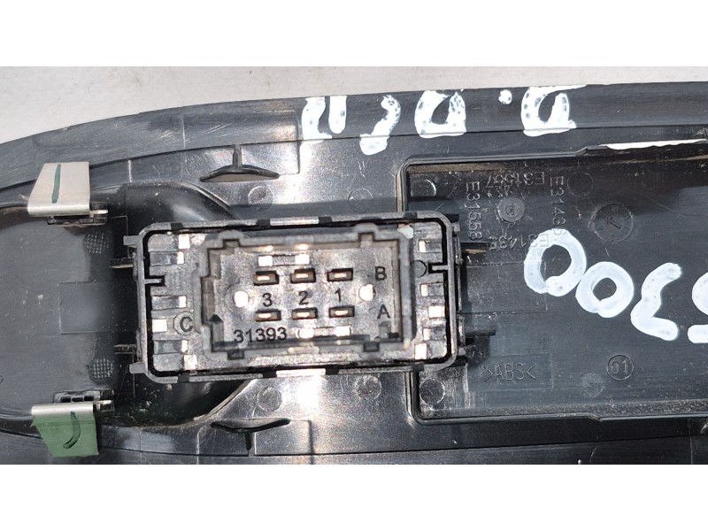 Recambio de mando elevalunas delantero derecho para peugeot 208 active referencia OEM IAM E31436 E31436 E31436