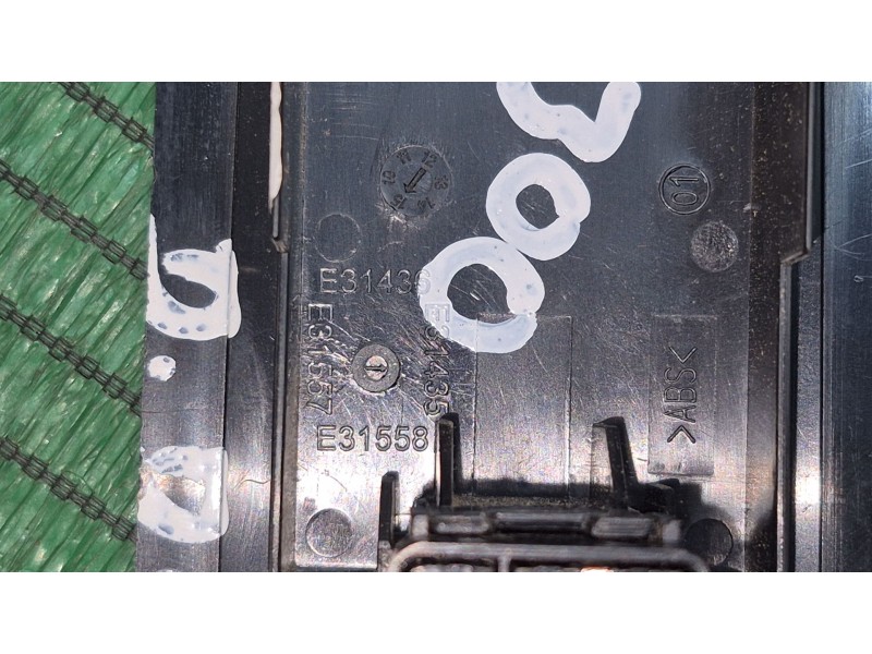 Recambio de mando elevalunas delantero derecho para peugeot 208 active referencia OEM IAM E31436 E31436 E31436