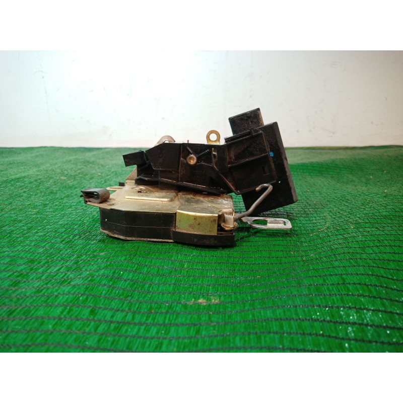 Recambio de cerradura puerta delantera izquierda para bmw serie 3 compacto (e36) 316i referencia OEM IAM   