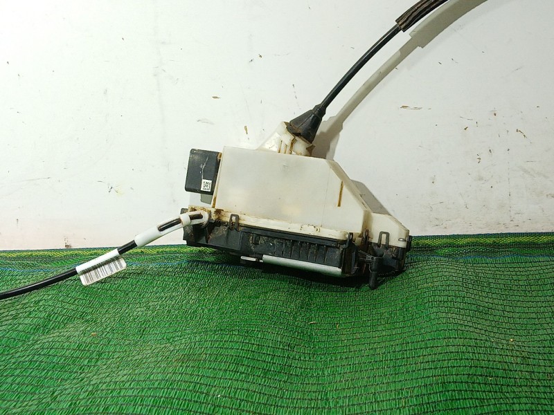 Recambio de cerradura puerta trasera izquierda para peugeot 208 active referencia OEM IAM   