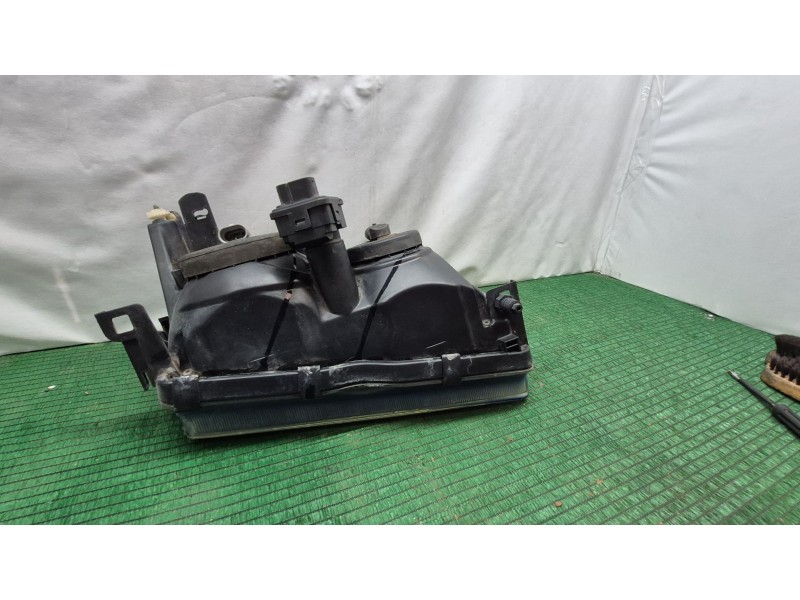 Recambio de faro izquierdo para bmw serie 3 compacto (e36) 316i referencia OEM IAM   
