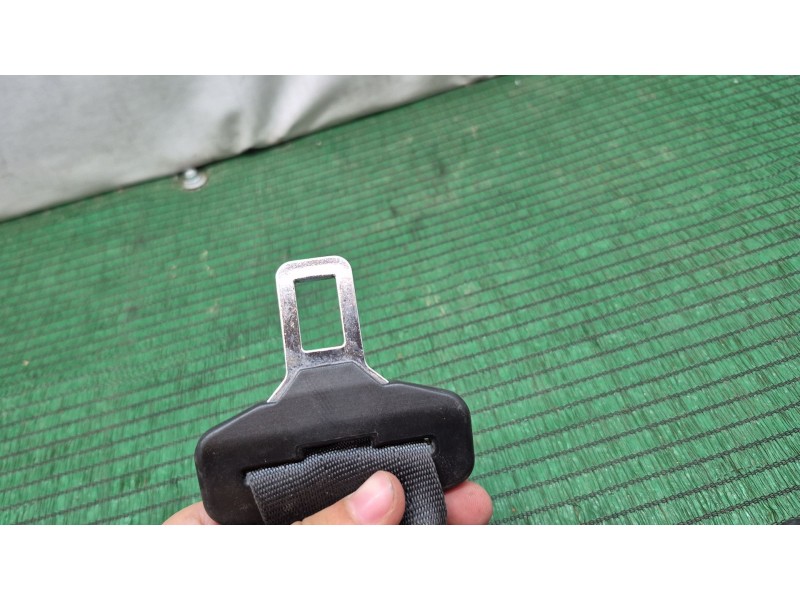 Recambio de cinturon seguridad trasero izquierdo para peugeot 208 active referencia OEM IAM   