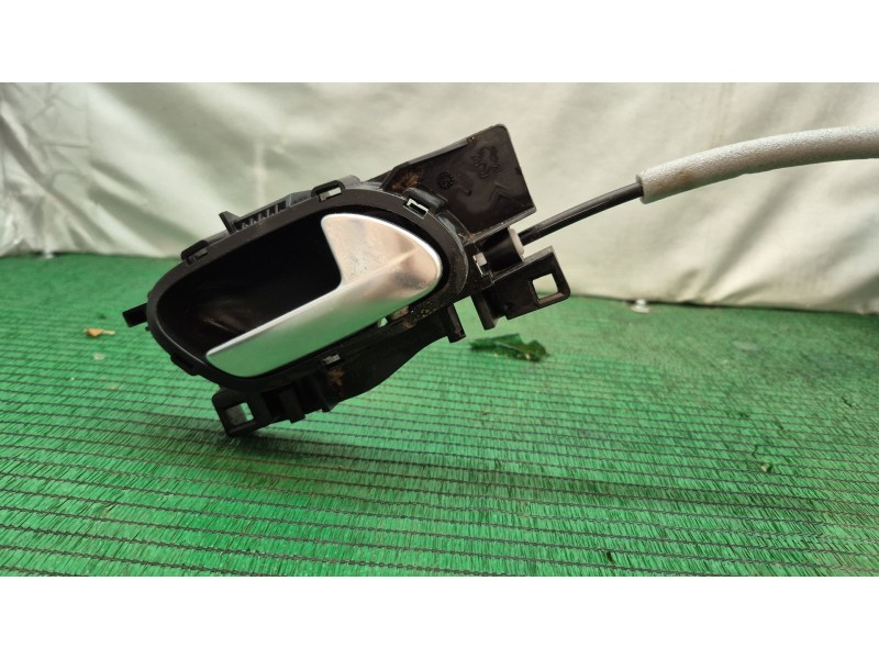 Recambio de cerradura puerta trasera derecha para peugeot 208 active referencia OEM IAM   