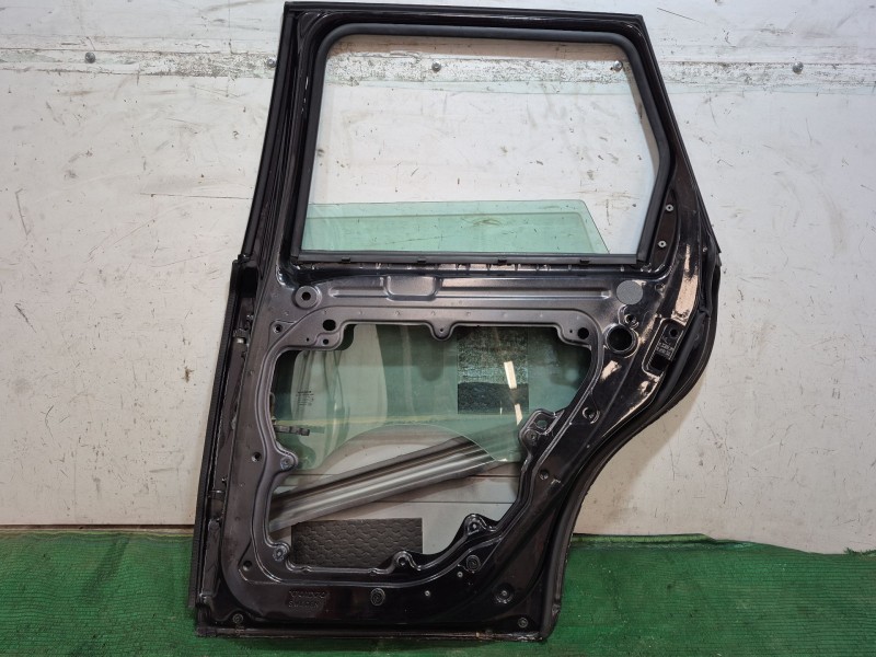 Recambio de puerta trasera derecha para volvo v50 (545) 1.8 referencia OEM IAM   