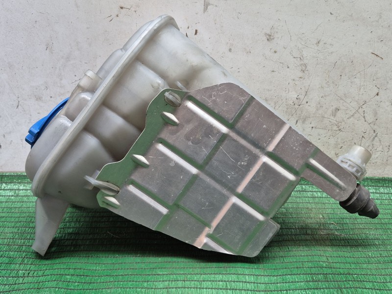 Recambio de deposito expansion para audi s5 cabriolet (8f7) referencia OEM IAM   